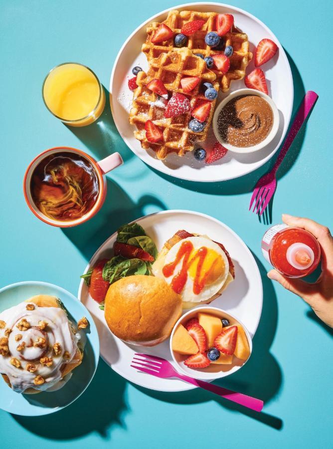 Отель Aloft Atlanta Downtown Экстерьер фото