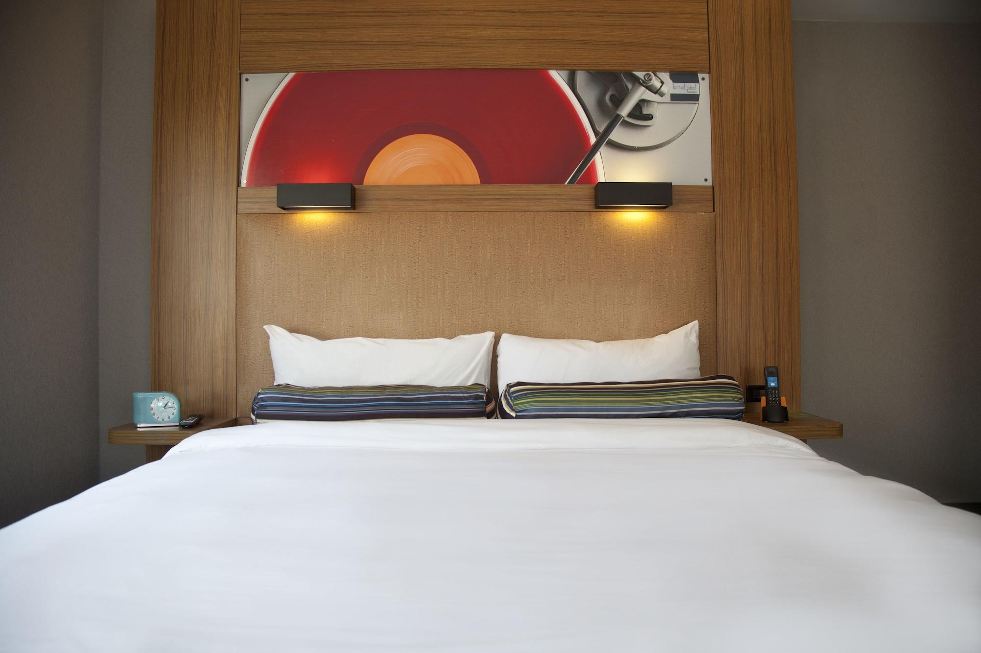 Отель Aloft Atlanta Downtown Экстерьер фото