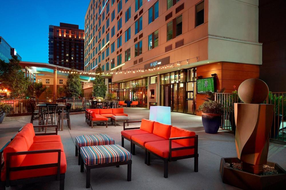 Отель Aloft Atlanta Downtown Экстерьер фото