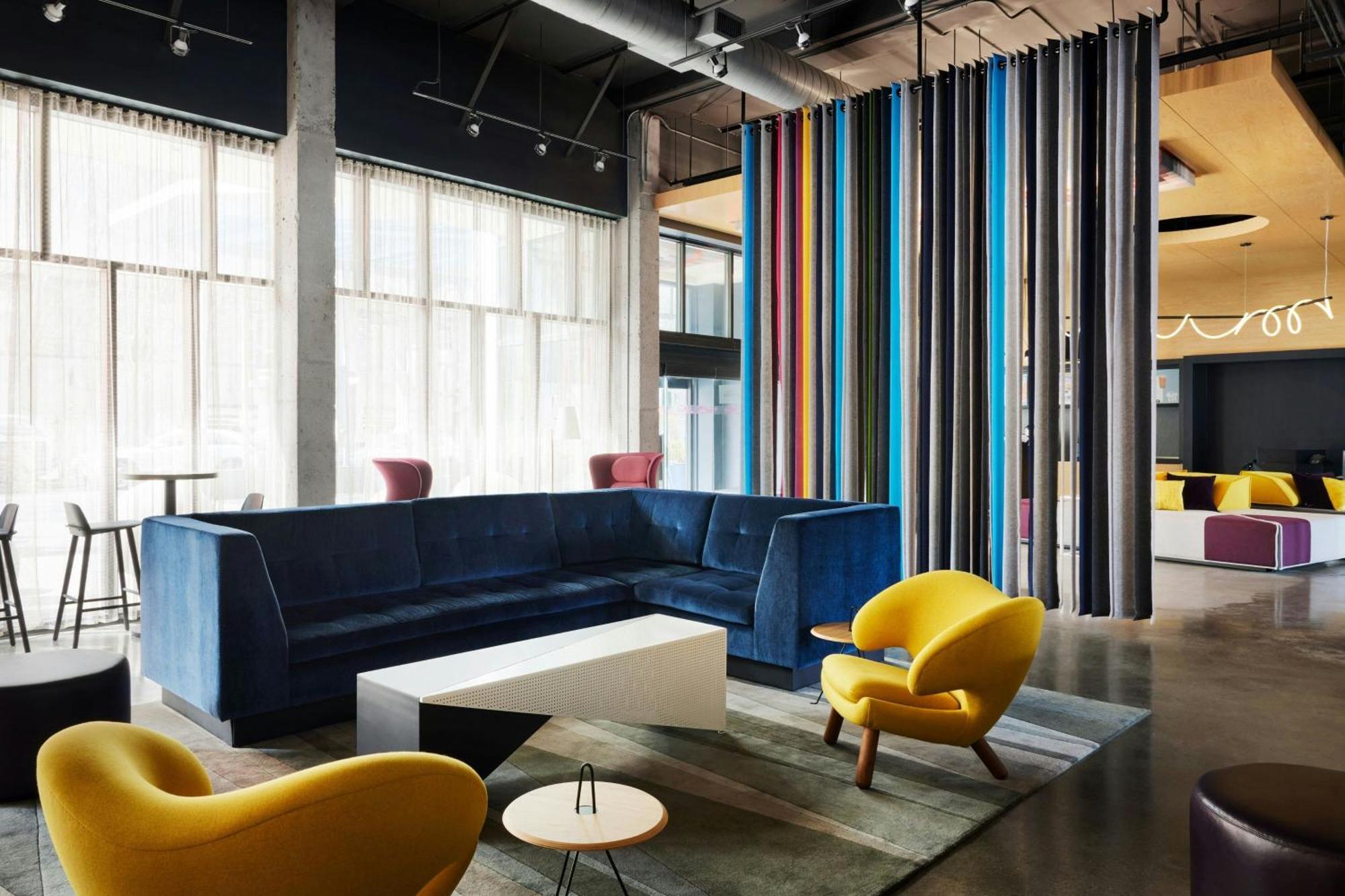 Отель Aloft Atlanta Downtown Экстерьер фото