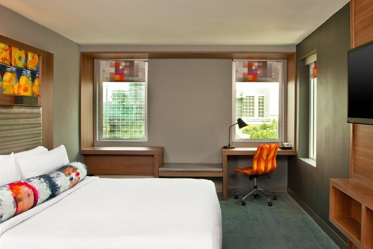 Отель Aloft Atlanta Downtown Экстерьер фото